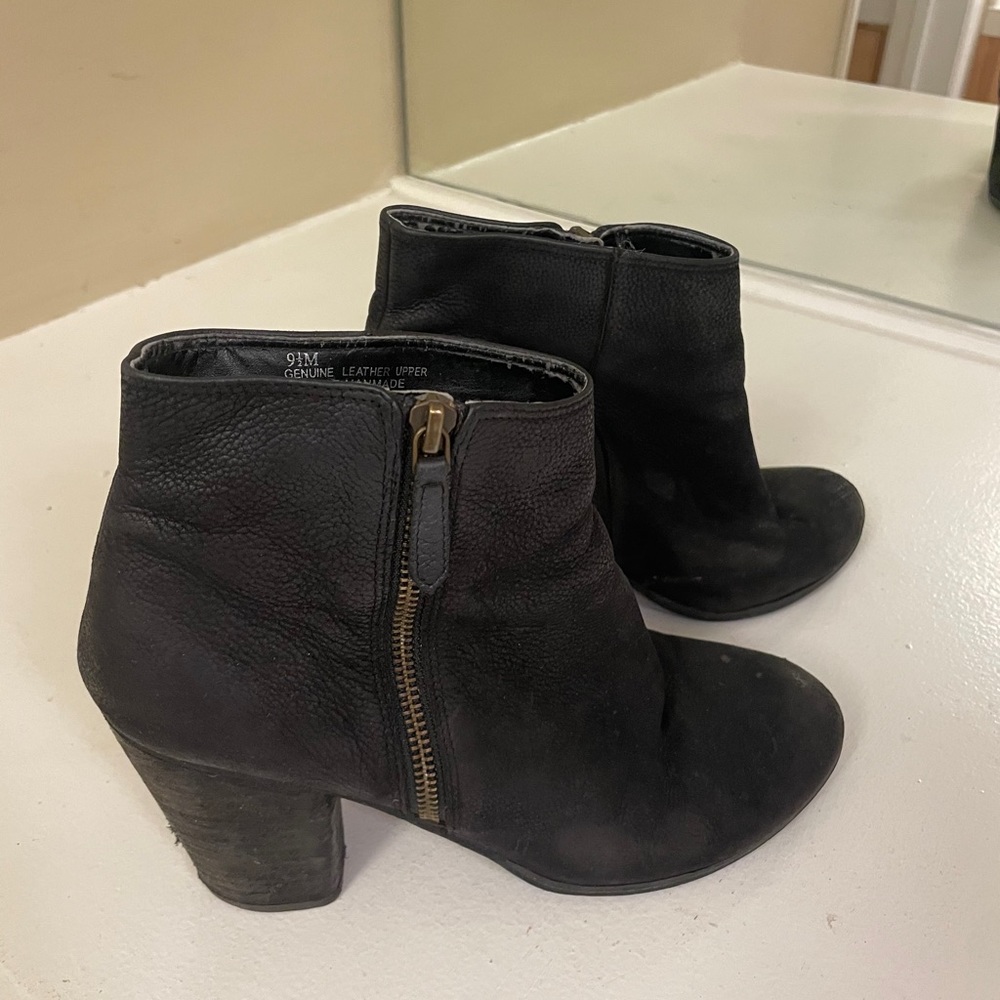 Black leather heeled booties